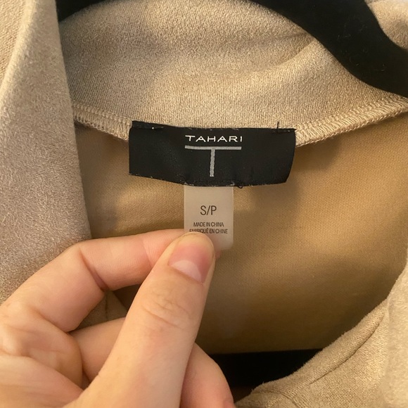 Quarter zip top - Picture 2 of 3